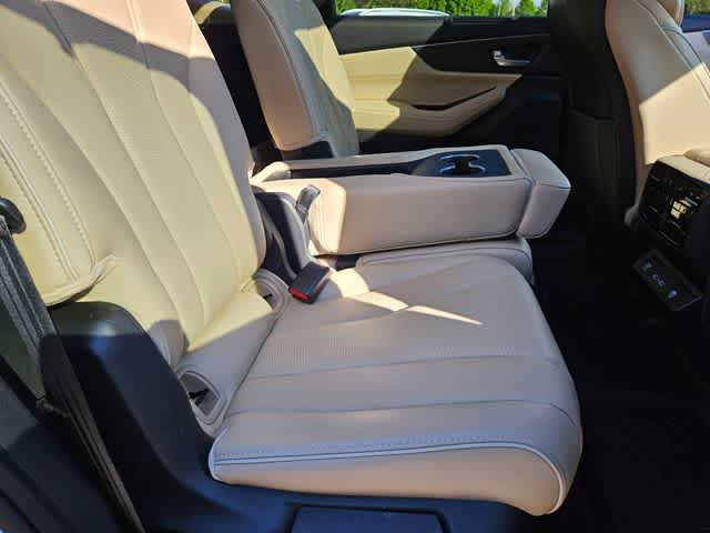 Thumbnail: 2022 Acura MDX - 21