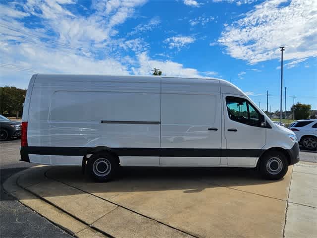 Thumbnail: 2026 Mercedes-Benz Sprinter - 8