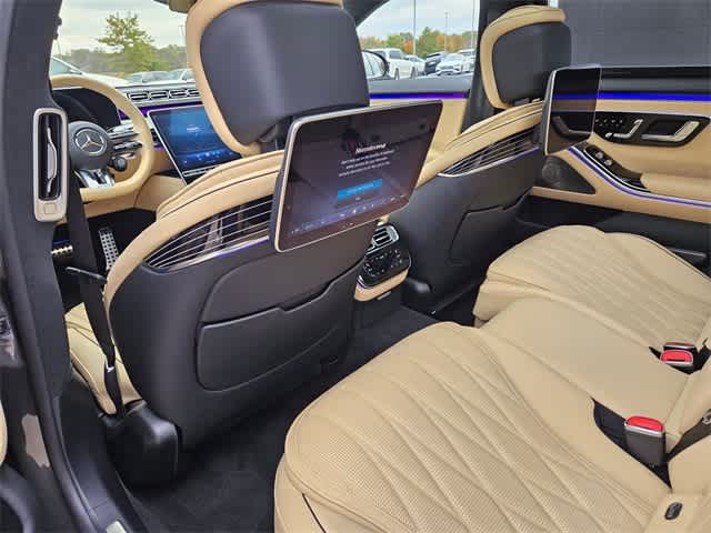 Thumbnail: 2024 Mercedes-Benz S-Class - 19