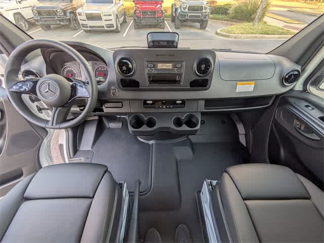 Thumbnail: 2026 Mercedes-Benz Sprinter - 15