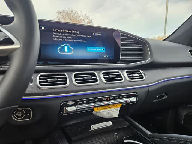 Thumbnail: 2026 Mercedes-Benz GLE - 26