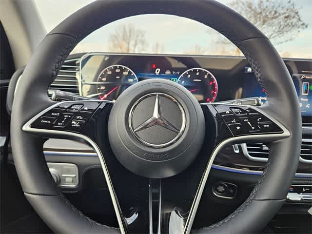 Thumbnail: 2026 Mercedes-Benz GLE - 25