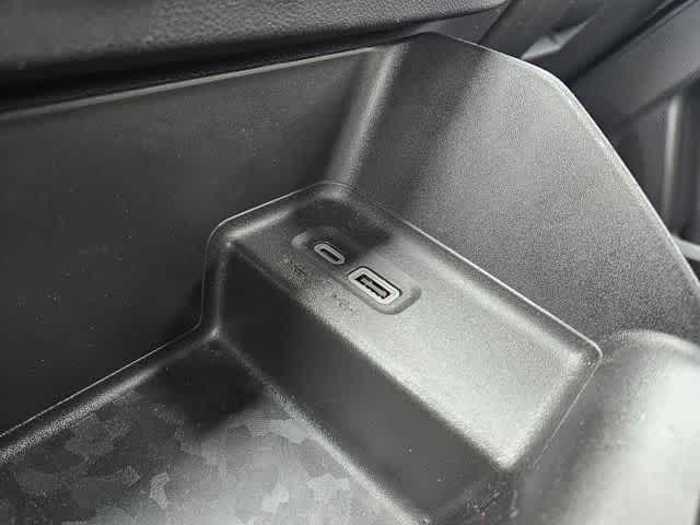 Thumbnail: 2023 Chevrolet Colorado - 29