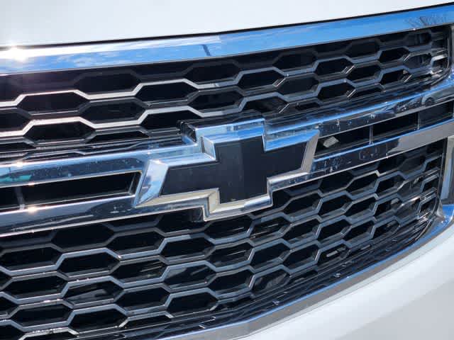 Thumbnail: 2015 Chevrolet Suburban - 11