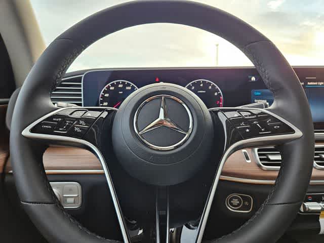 Thumbnail: 2026 Mercedes-Benz GLE - 23