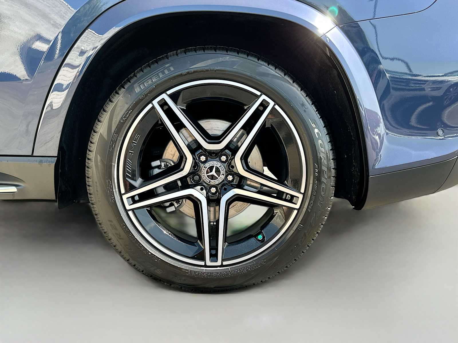 Thumbnail: 2026 Mercedes-Benz GLS - 34