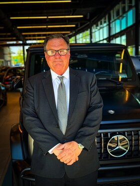 Staff member Larry Murphy from ID_453aad