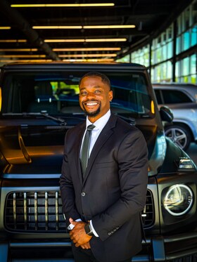 Staff member William Johnson from ID_453aad