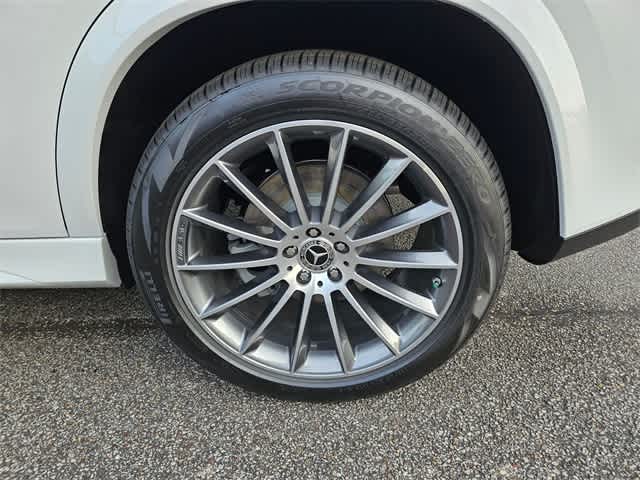 Thumbnail: 2026 Mercedes-Benz GLE - 13