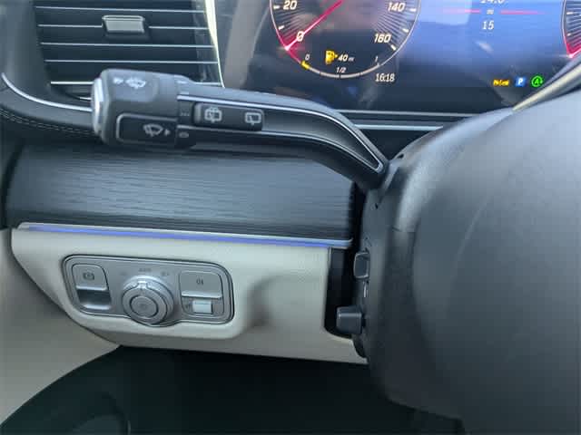 Thumbnail: 2026 Mercedes-Benz GLE - 24