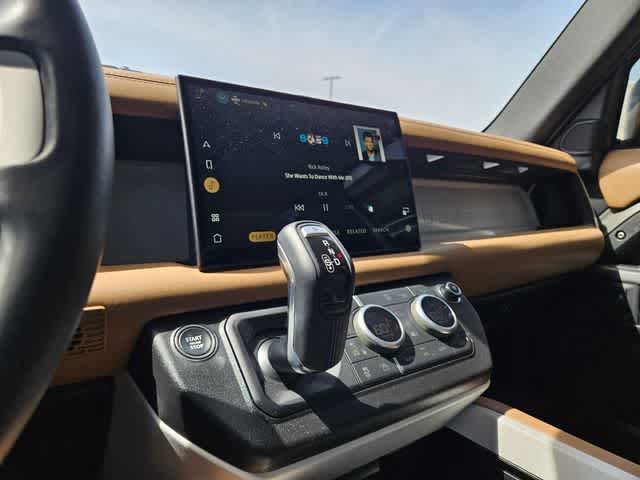 Thumbnail: 2025 Land Rover Defender - 30
