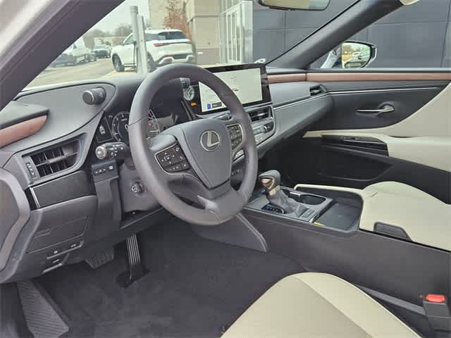 Thumbnail: 2025 Lexus ES - 2