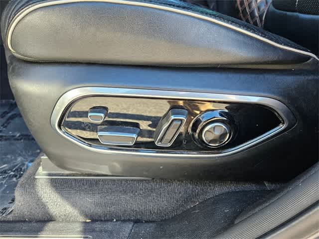 Thumbnail: 2022 Jeep Grand Cherokee - 15