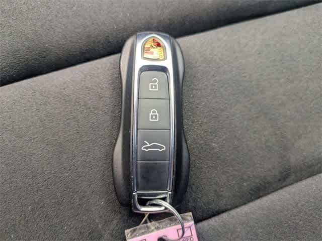 Thumbnail: 2025 Porsche 911 - 32