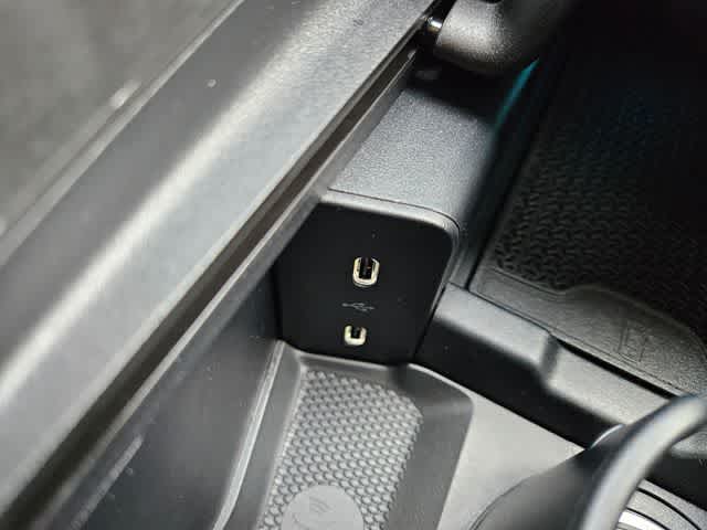 Thumbnail: 2026 Mercedes-Benz E-Class - 32