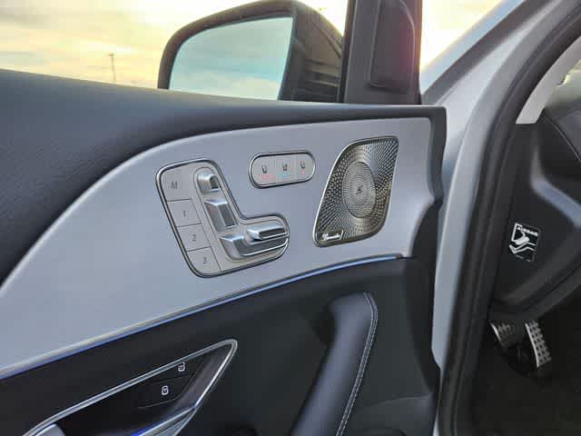 Thumbnail: 2026 Mercedes-Benz GLS - 17