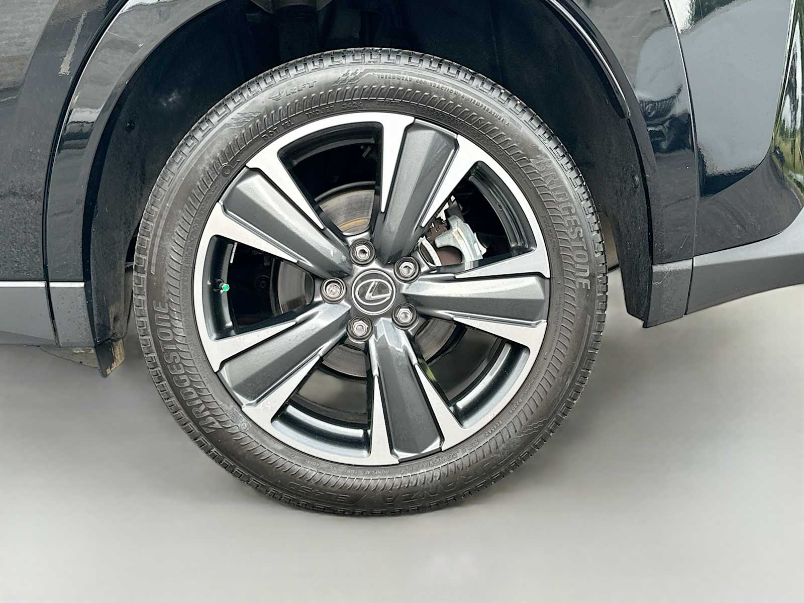 Thumbnail: 2023 Lexus UX - 30