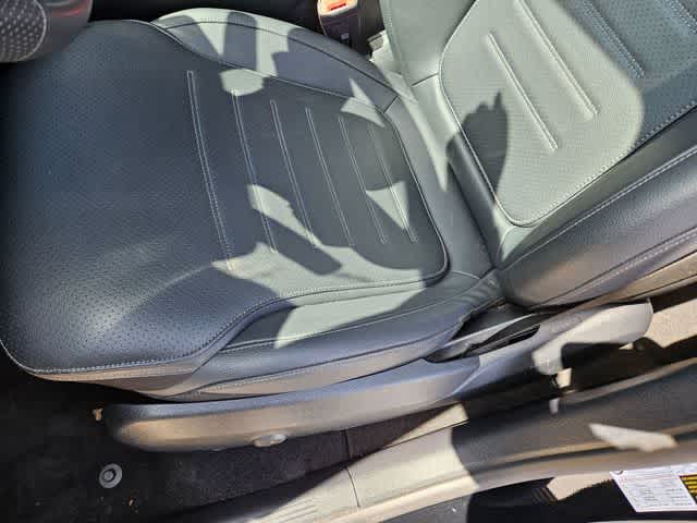 Thumbnail: 2025 Mercedes-Benz GLC - 17