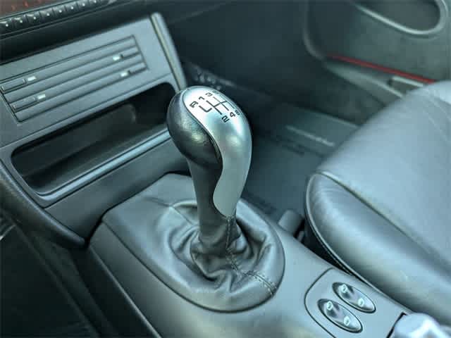 Thumbnail: 2004 Porsche 911 - 29