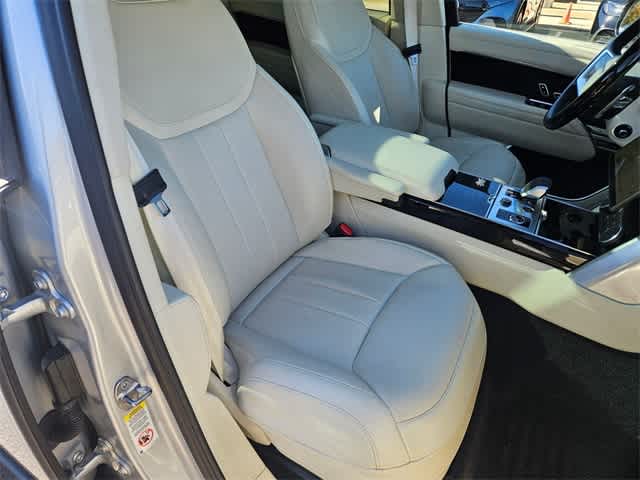 Thumbnail: 2023 Land Rover Range Rover - 23