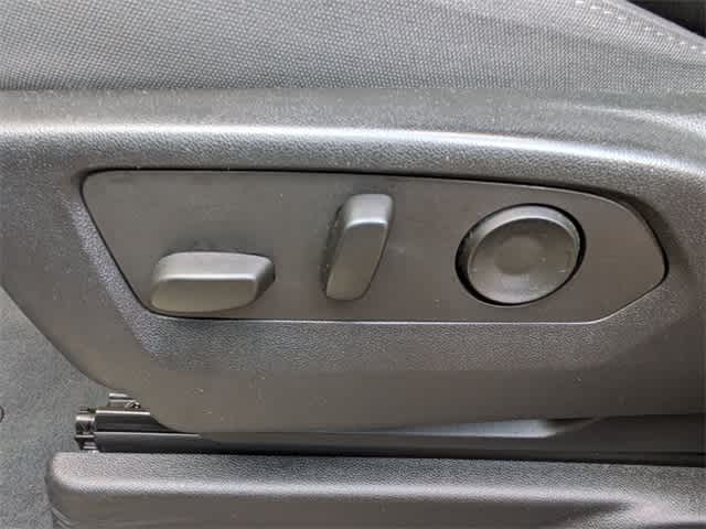 Thumbnail: 2023 Chevrolet Suburban - 17