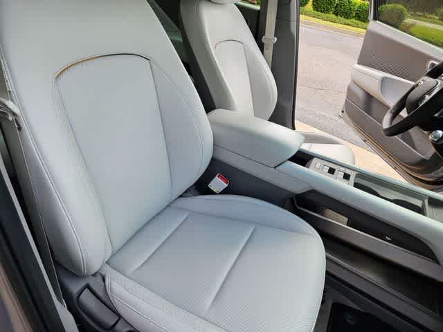 Thumbnail: 2023 Hyundai Ioniq 6 - 20