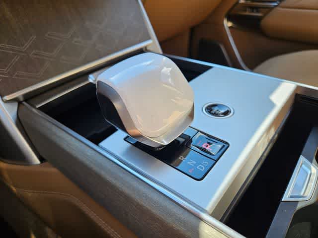 Thumbnail: 2026 Land Rover Range Rover - 34