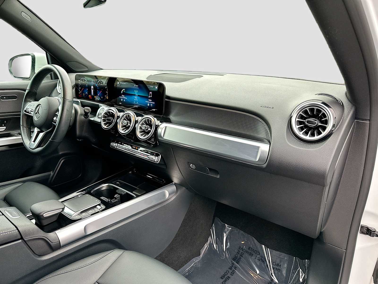 Thumbnail: 2022 Mercedes-Benz GLB - 28