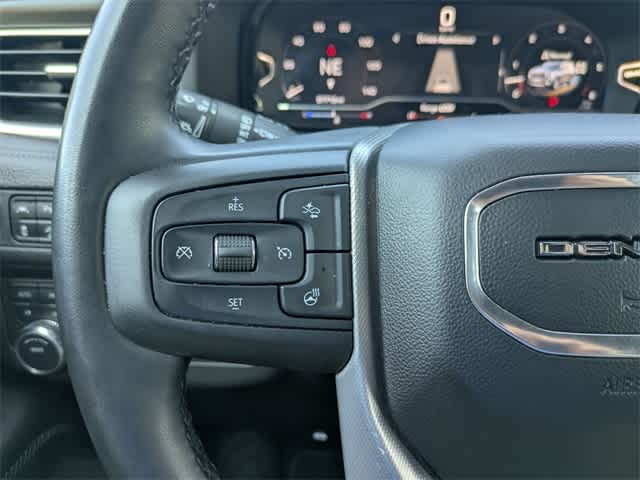 Thumbnail: 2023 GMC Yukon XL - 24