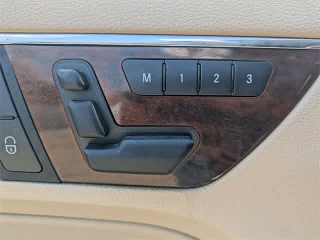 Thumbnail: 2012 Mercedes-Benz E-Class - 16