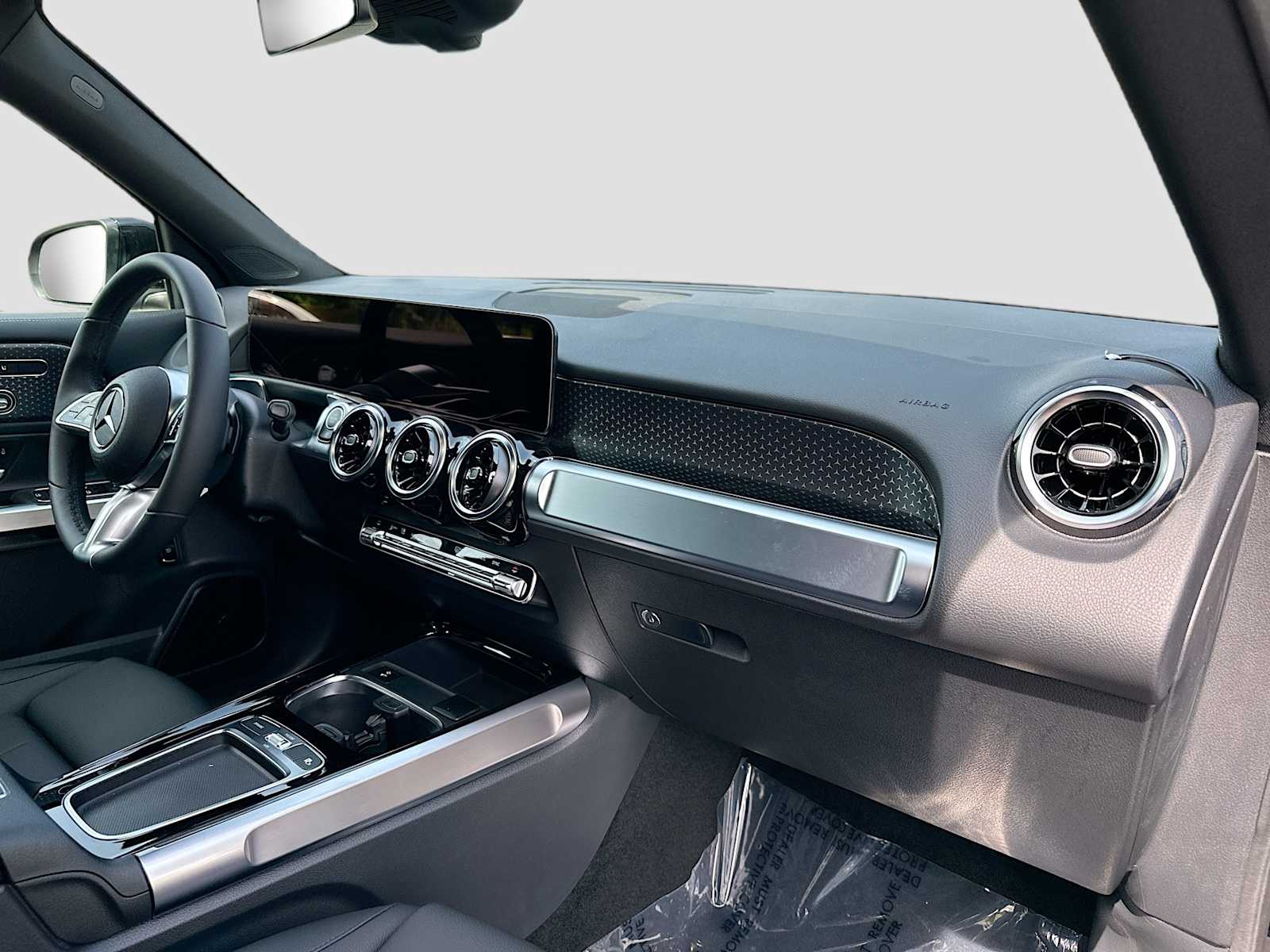 Thumbnail: 2026 Mercedes-Benz GLB - 29
