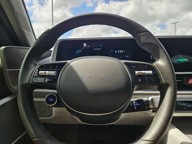 Thumbnail: 2023 Hyundai Ioniq 6 - 21