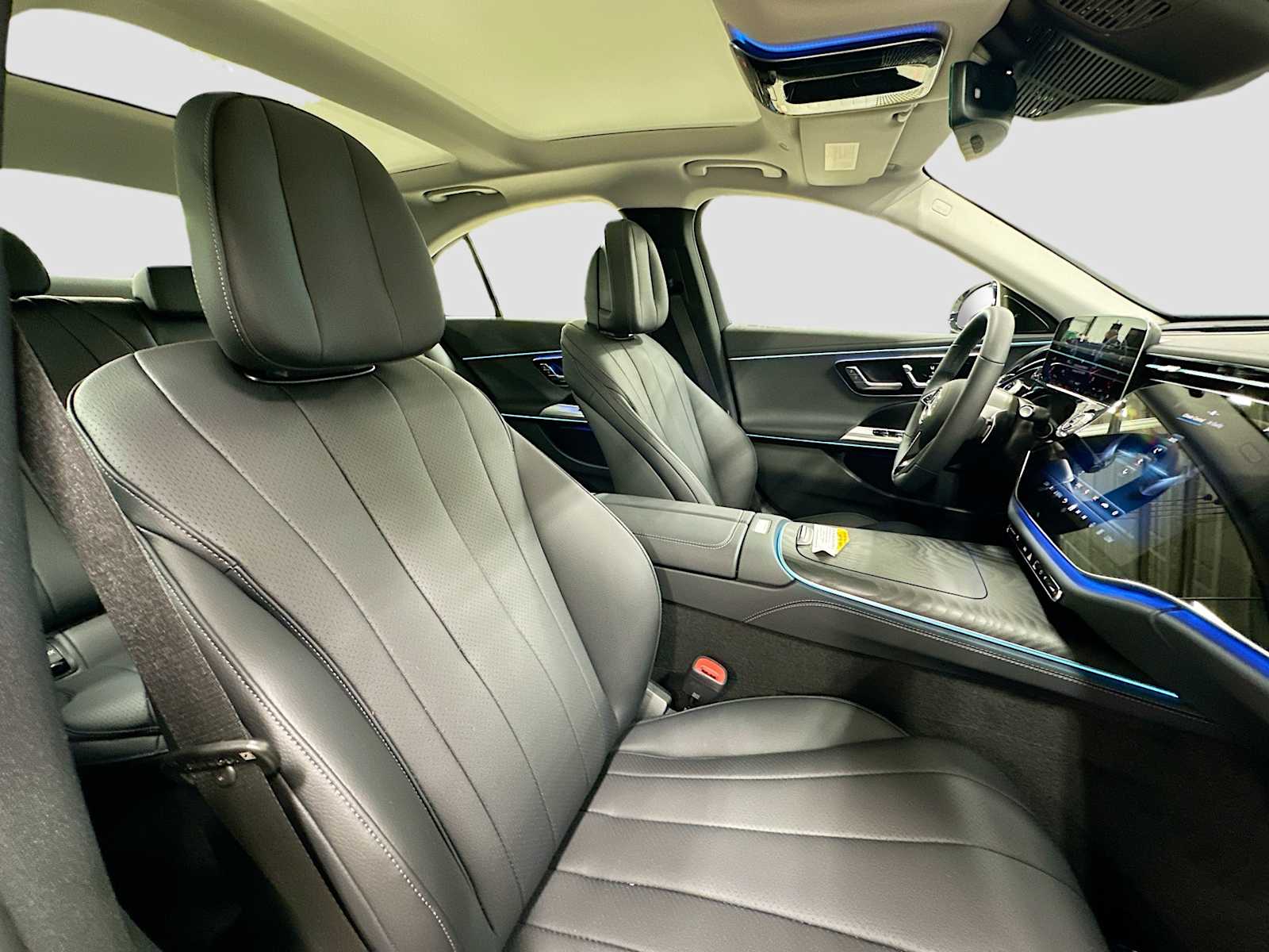 Thumbnail: 2026 Mercedes-Benz E-Class - 28