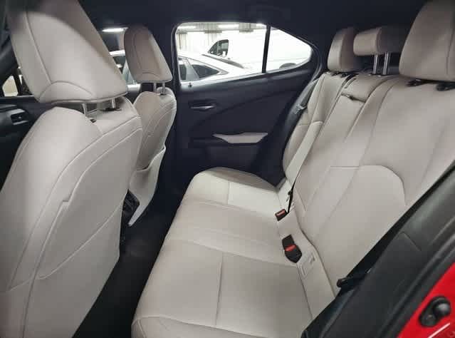 Thumbnail: 2022 Lexus UX - 5