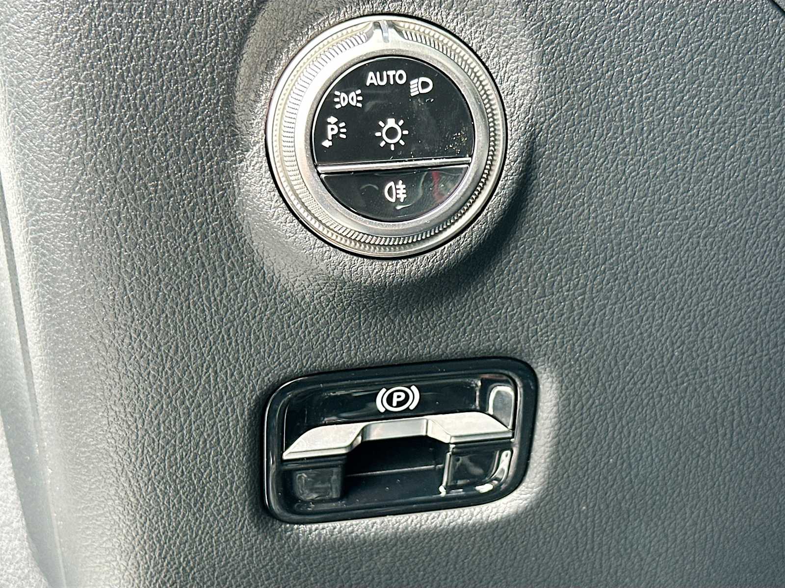 2026 Mercedes-Benz C-Class Sedan AMG C43 - Photo 10