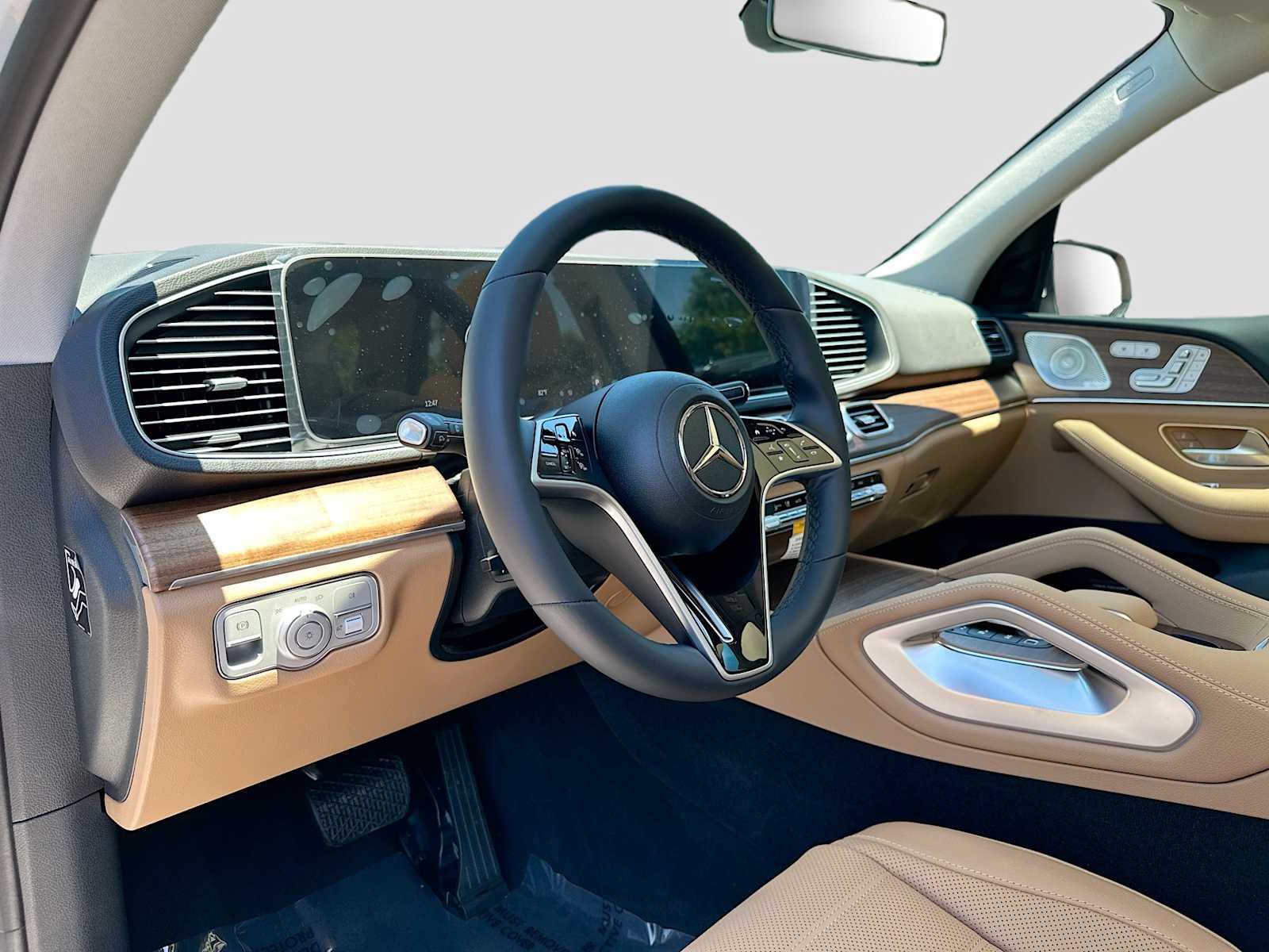 Thumbnail: 2026 Mercedes-Benz GLE - 9