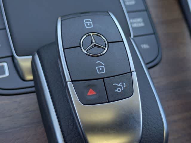 Thumbnail: 2026 Mercedes-Benz GLE - 33