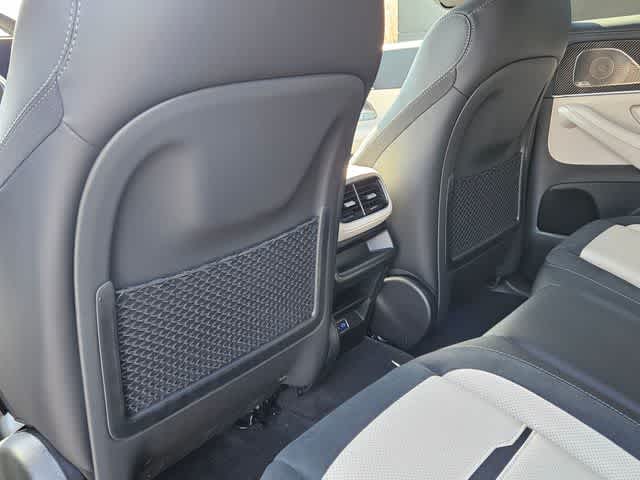 Thumbnail: 2026 Mercedes-Benz GLE - 16