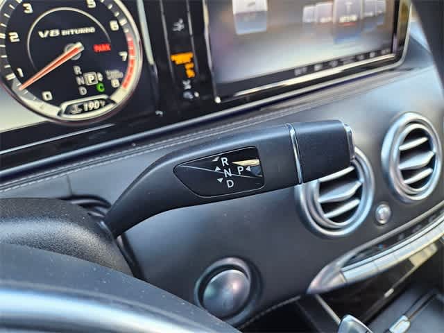 Thumbnail: 2017 Mercedes-Benz S-Class - 32