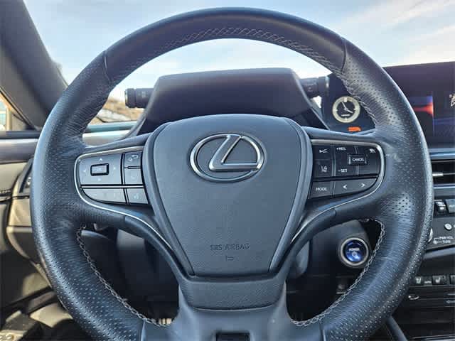 Thumbnail: 2022 Lexus ES - 22