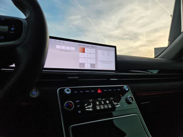Thumbnail: 2025 Genesis GV80 - 25