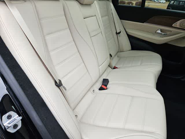 Thumbnail: 2026 Mercedes-Benz GLE - 22