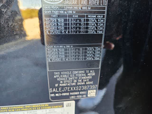 Thumbnail: 2025 Land Rover Defender - 38