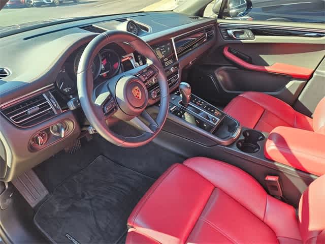 Thumbnail: 2024 Porsche Macan - 2