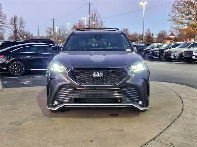 Thumbnail: 2023 Toyota Highlander - 4