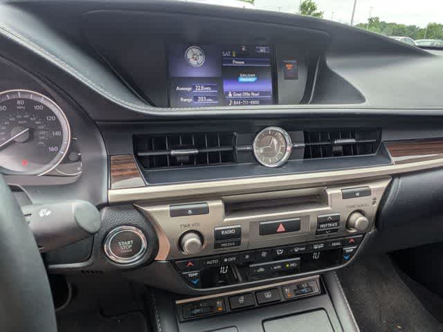 Thumbnail: 2016 Lexus ES - 26