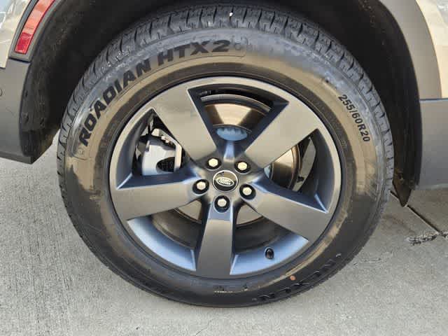 Thumbnail: 2025 Land Rover Defender - 14