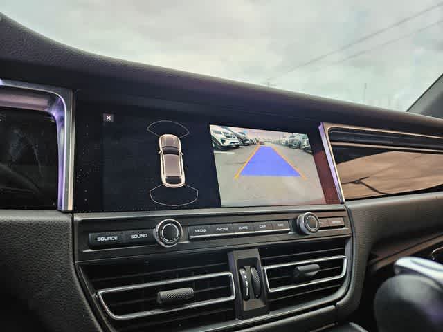 Thumbnail: 2020 Porsche Macan - 29