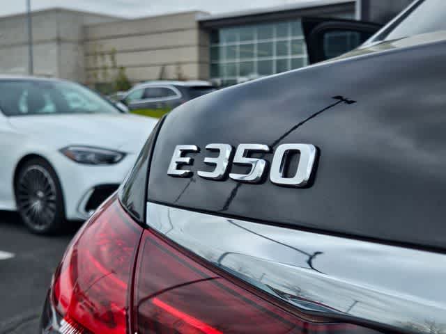 Thumbnail: 2022 Mercedes-Benz E-Class - 21