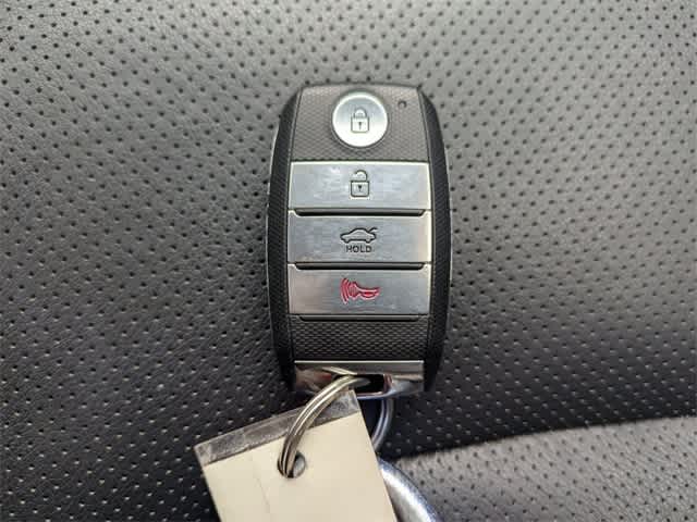 Thumbnail: 2020 Kia Optima - 32